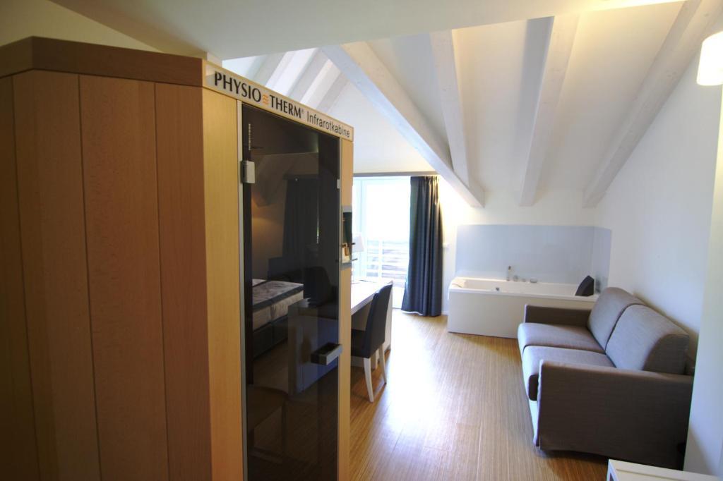 Hotel Bavaria Levico Terme Værelse billede