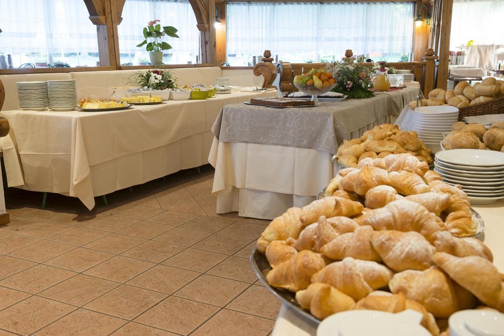 Hotel Bavaria Levico Terme Eksteriør billede