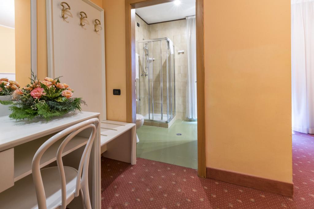Hotel Bavaria Levico Terme Eksteriør billede