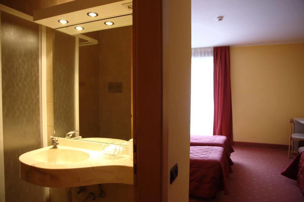 Hotel Bavaria Levico Terme Eksteriør billede